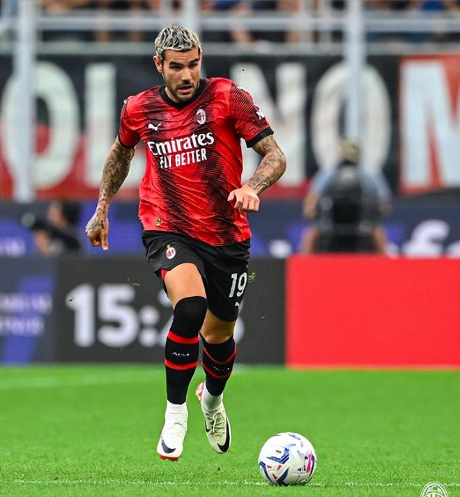 内讧细节曝出，追梦怒骂科尔！勇士已与数队讨论交易明确两大需求（队内矛盾细节浮出水面，追梦怒怼科尔！勇士与多队洽谈交易，明确两项补强诉求）