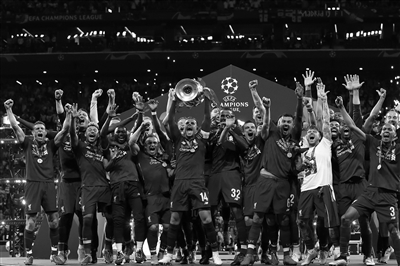 本轮世预赛欧洲区最佳进球候选：埃泽和达姆斯高的进球在列