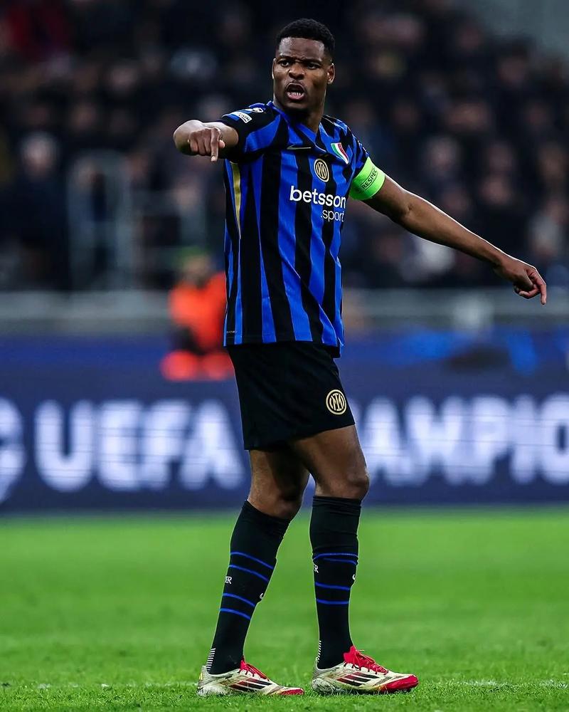 亚冠战报：蓉城惊艳逼平神户，海港晋级战在即