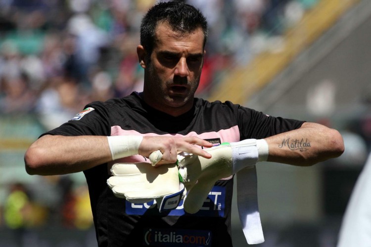 2025 赛季：大联盟官方在社交媒体上的短视频点击量在 2025 年突破百亿