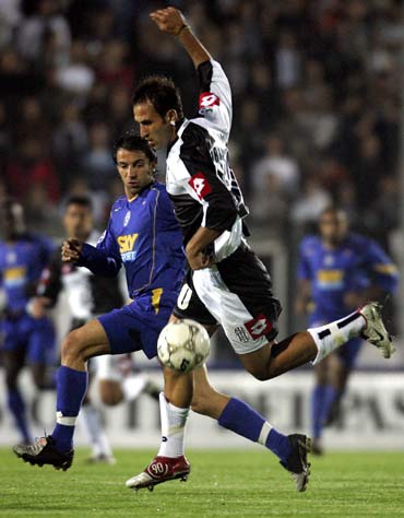 篮球篮网球员训练视频引粉丝关注