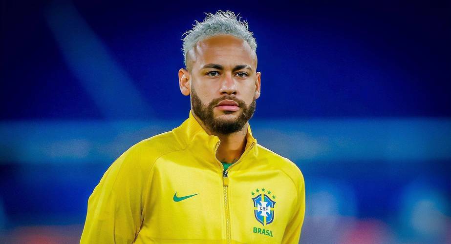 恩里克：2025对俱乐部有重要意义，会继续前进赢得奖杯（恩里克称2025年对俱乐部意义重大，将继续前进冲击奖杯）